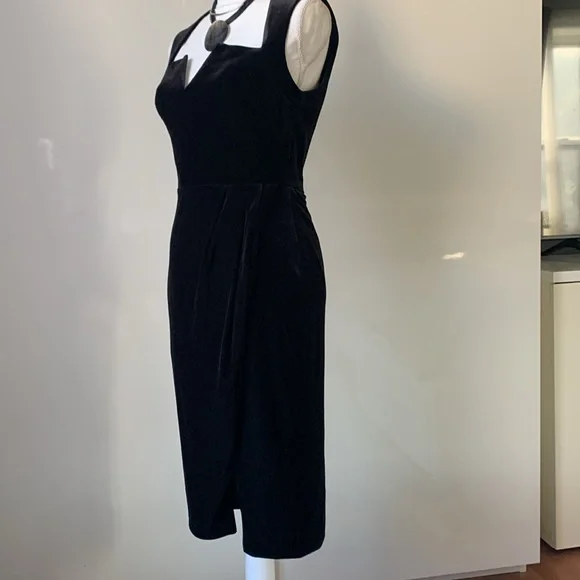Black Halo dress - Picture 2 of 12